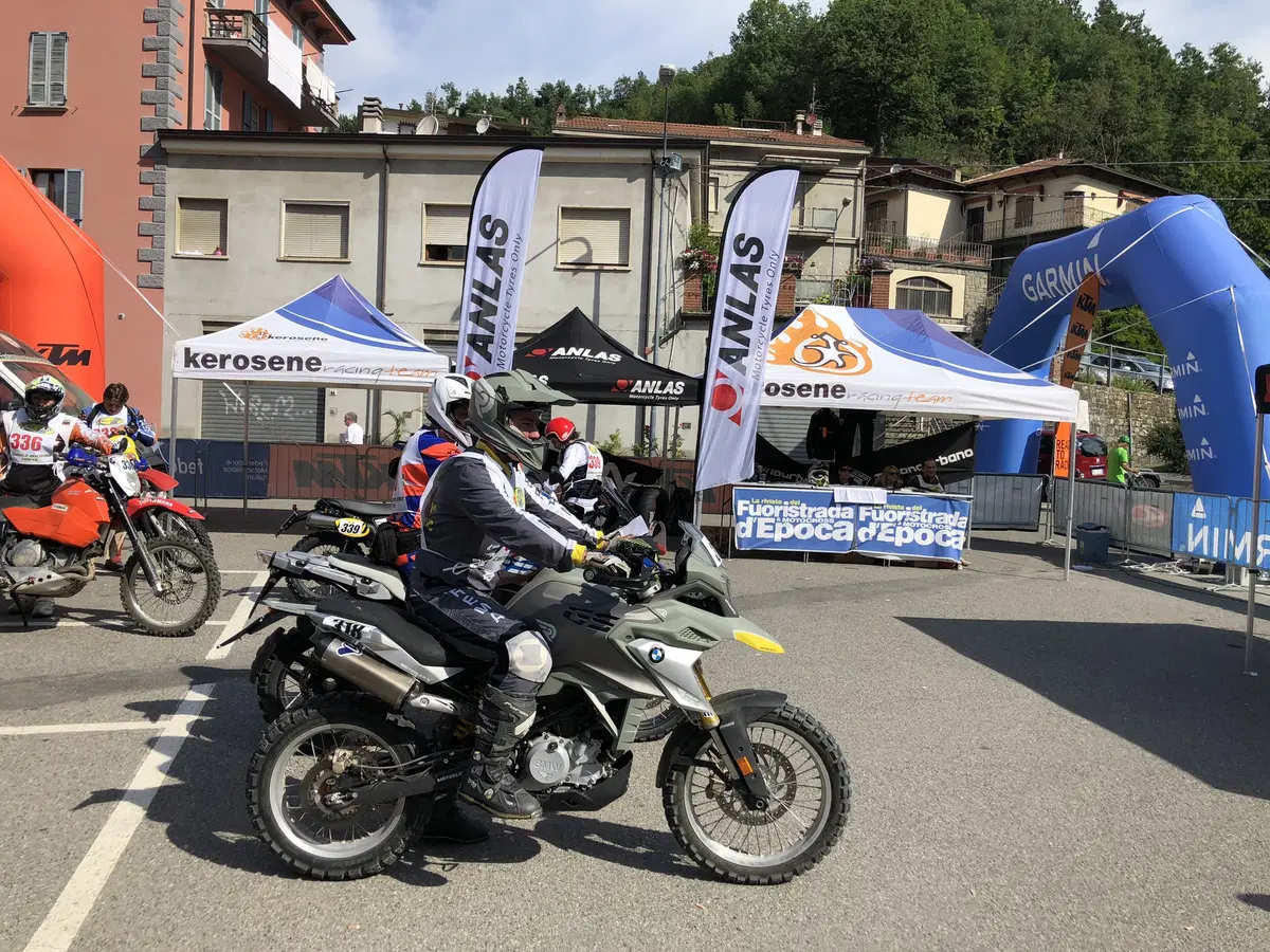 Grande sfida al Trofeo Italiano Scrambler in sella alla Caballero 125 con presidente della FMI! (24)