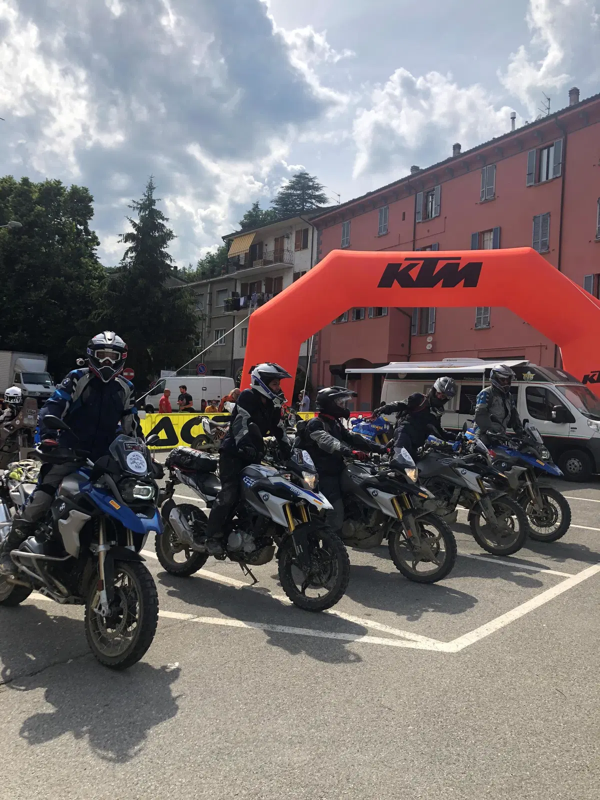 Grande sfida al Trofeo Italiano Scrambler in sella alla Caballero 125 con presidente della FMI! (29)