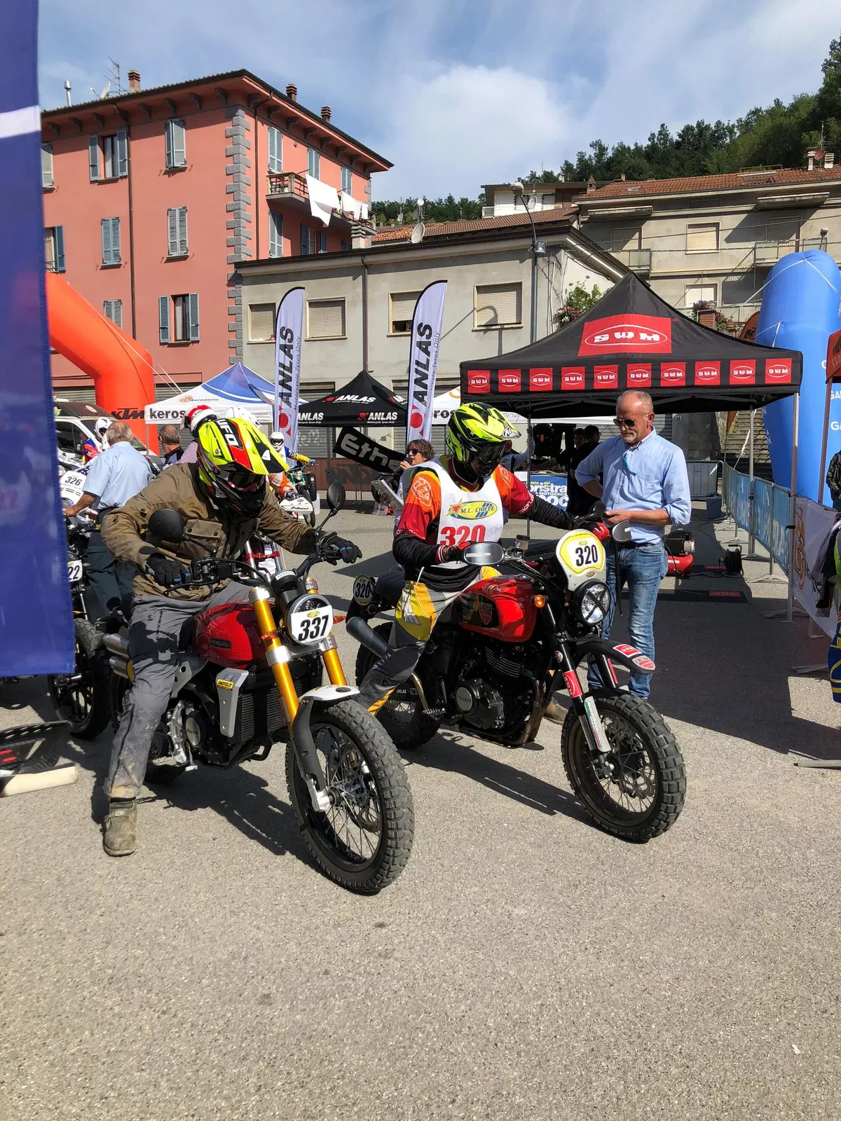 Grande sfida al Trofeo Italiano Scrambler in sella alla Caballero 125 con presidente della FMI! (35)