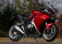 La VFR1200F in prova nelle concessionarie