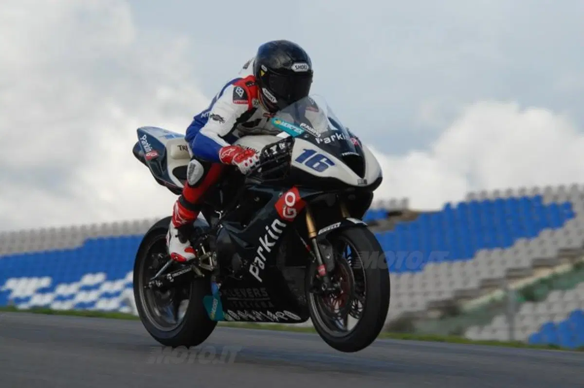 I 4 moschettieri del team Triumph BE1