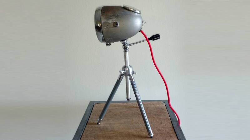 The Modern Weld: lampade d&#039;arredamento create con fari vintage