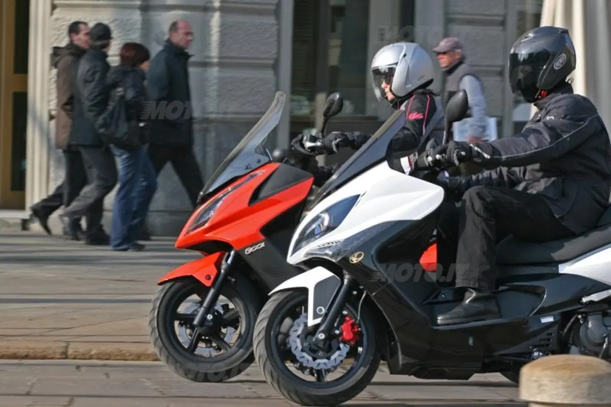Kymco Downtown 300i e Xciting R 300i 