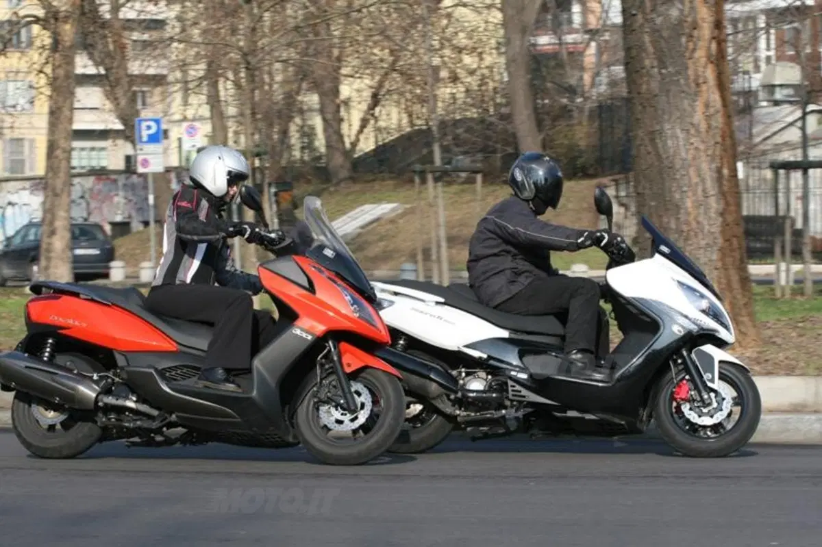 Kymco Downtown 300i e Xciting R 300i  (4)