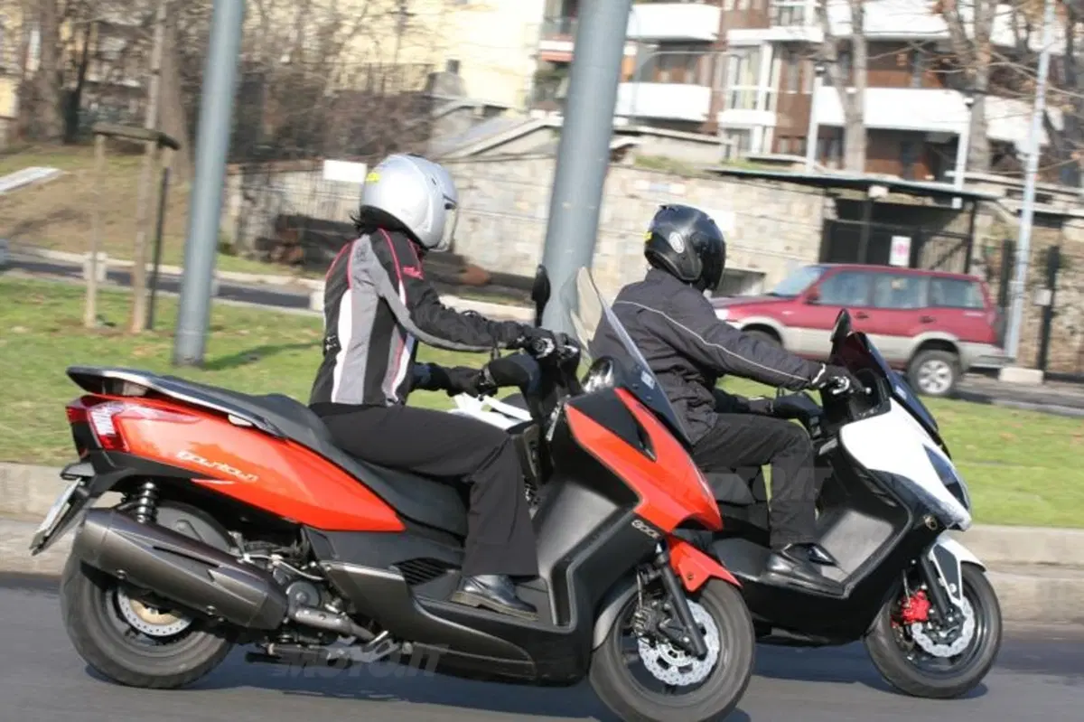 Kymco Downtown 300i e Xciting R 300i  (7)