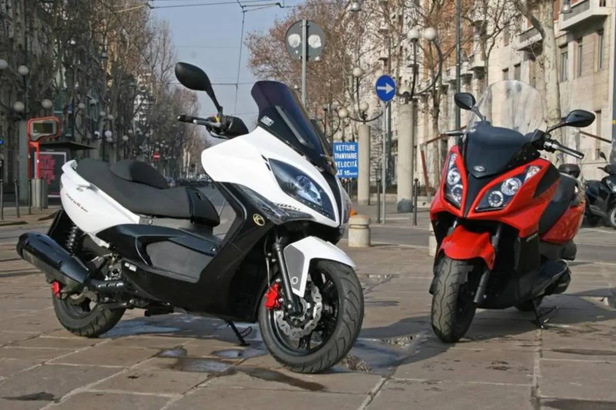 Kymco Downtown 300i e Xciting R 300i  (15)