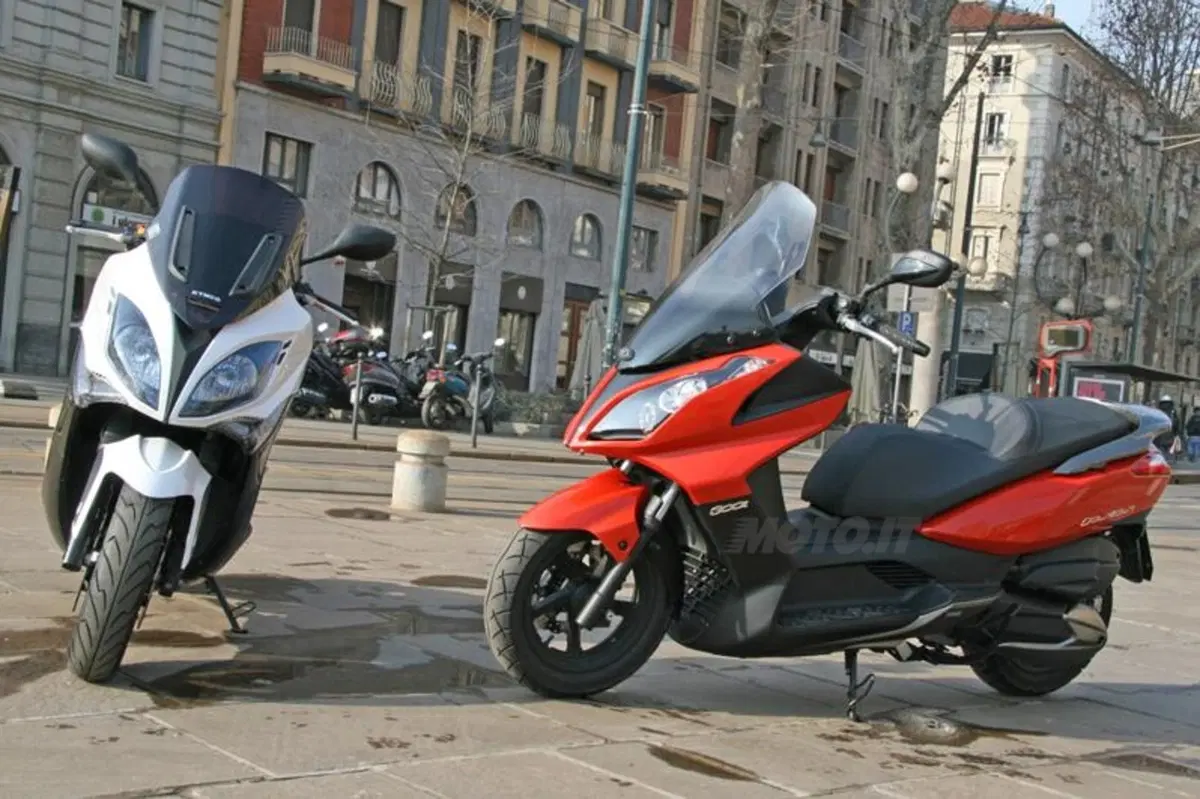 Kymco Downtown 300i e Xciting R 300i  (16)