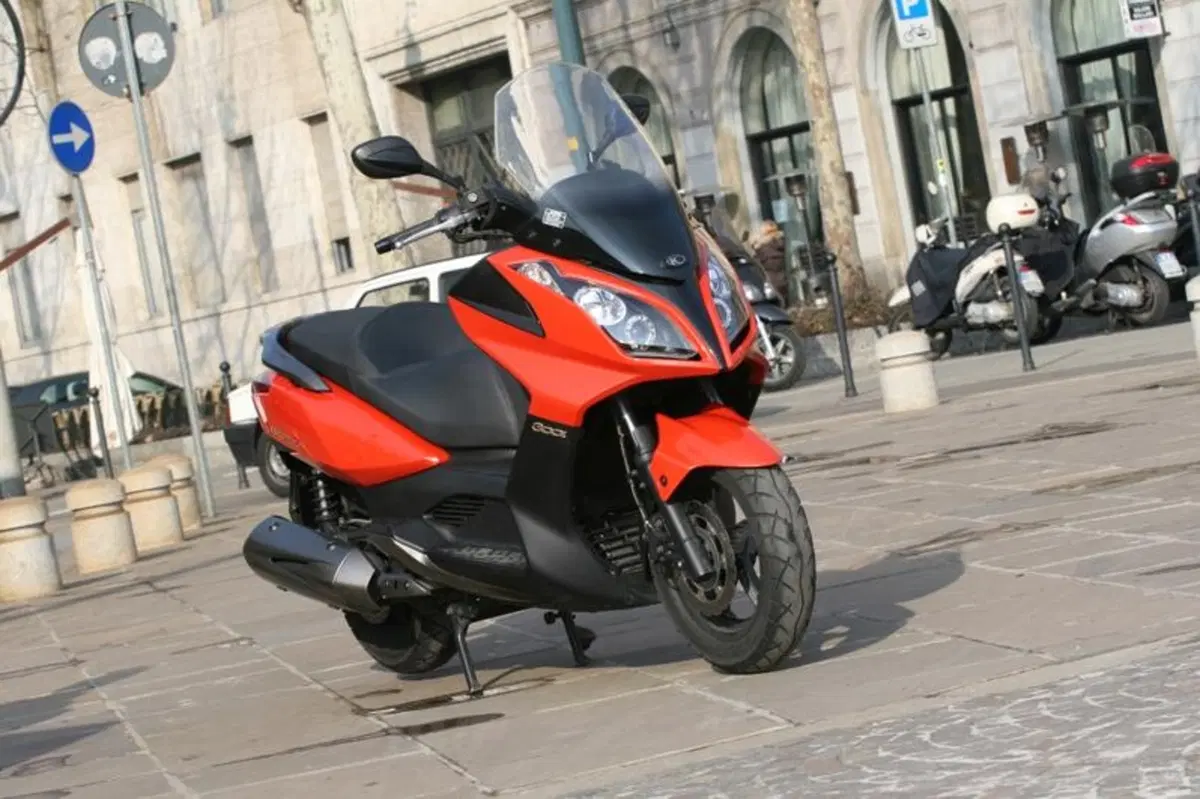 Kymco Downtown 300i e Xciting R 300i  (21)