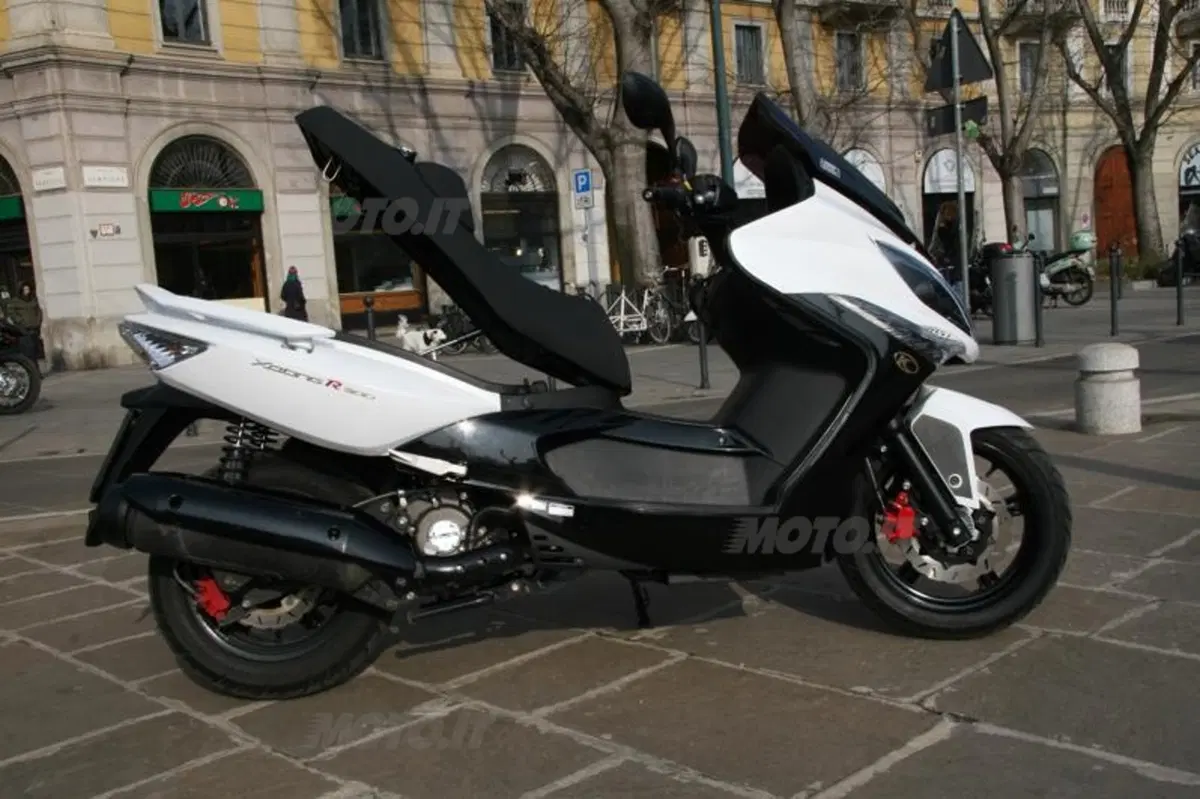 Kymco Downtown 300i e Xciting R 300i  (29)