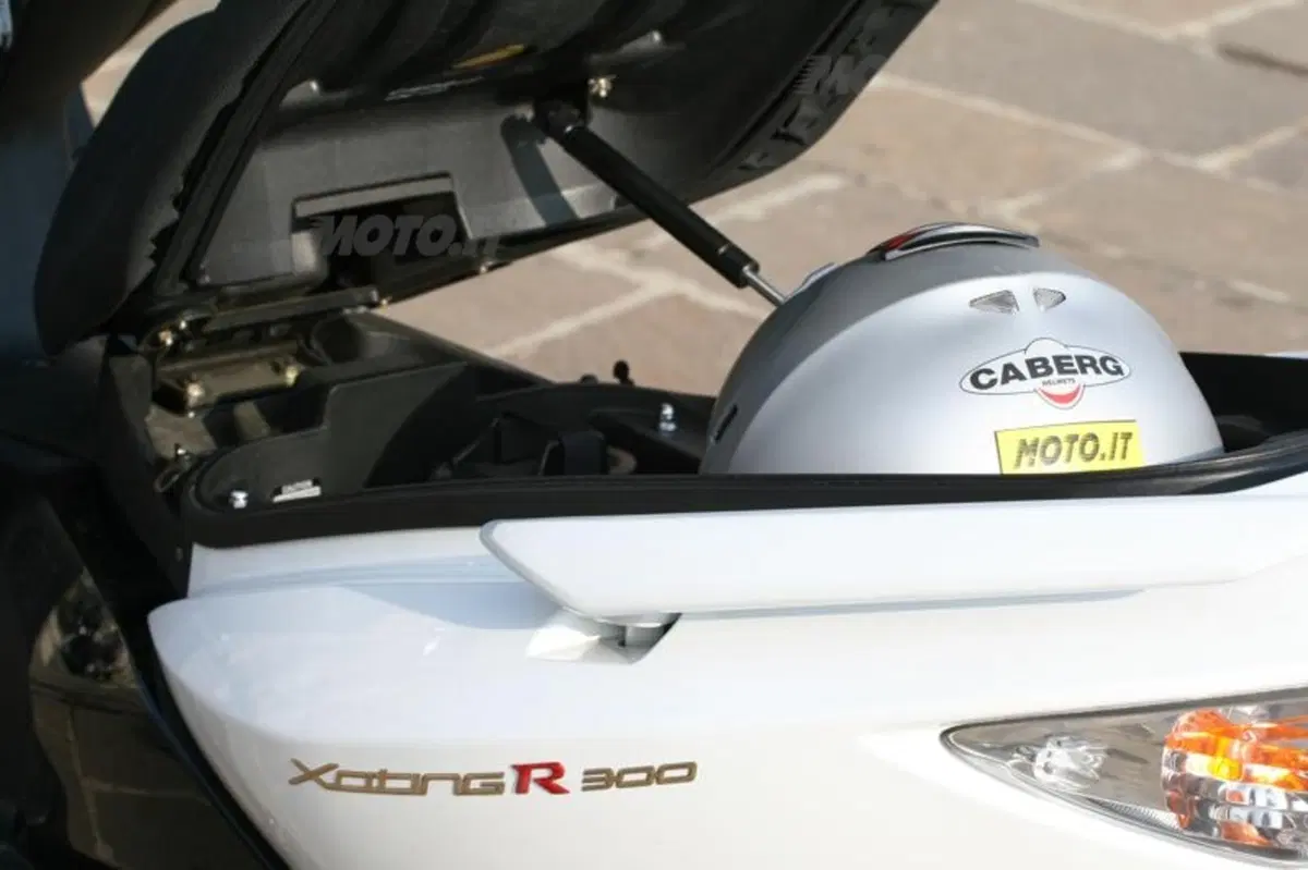 Kymco Downtown 300i e Xciting R 300i  (33)