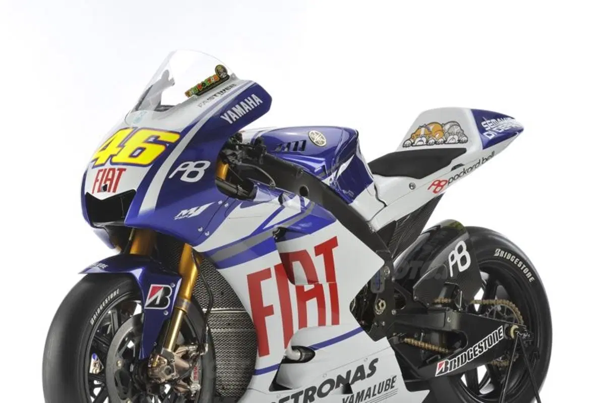 Presentata la Yamaha YZR M1 di Rossi e Lorenzo