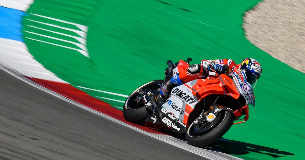 MotoGP 2018. Dovizioso: "Rossi ha preso un rischio e gli &egrave; andata male"