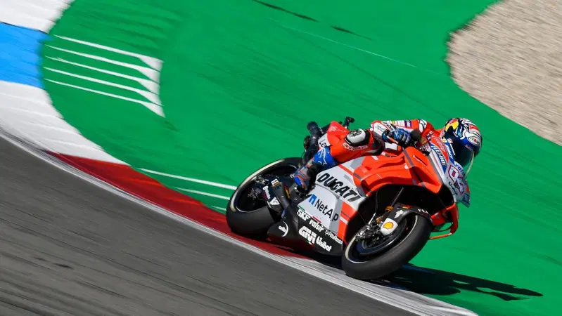 MotoGP 2018. Dovizioso: "Rossi ha preso un rischio e gli &egrave; andata male"