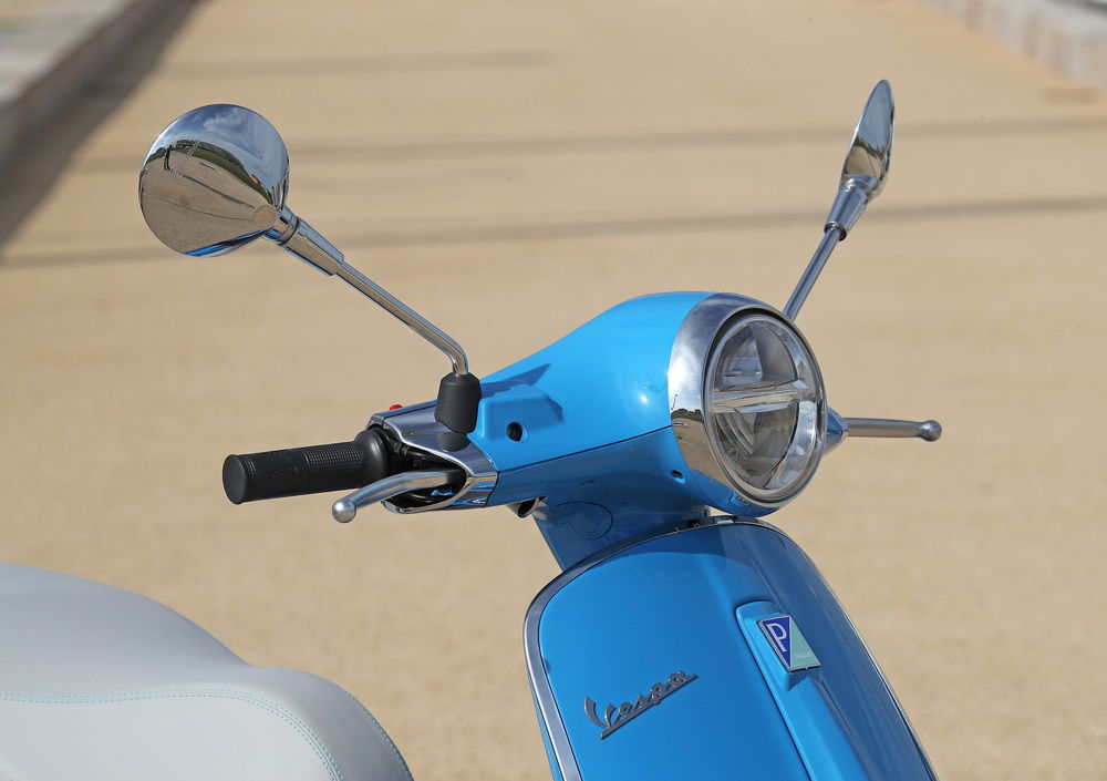 Vespa Primavera 125 3V ie ABS 50° Anniversario (2018 - 19) (4)