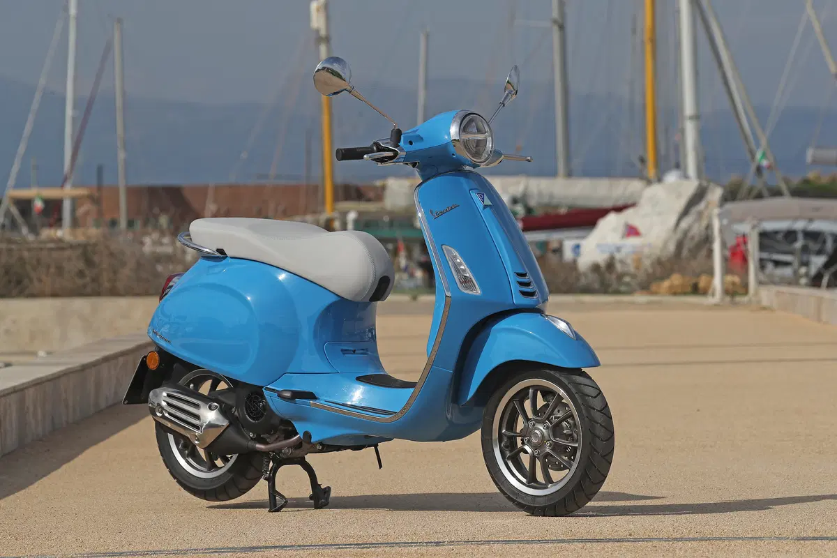 Vespa Primavera 125 Primavera 125 3V ie ABS 50° Anniversario (2018 - 19) (5)