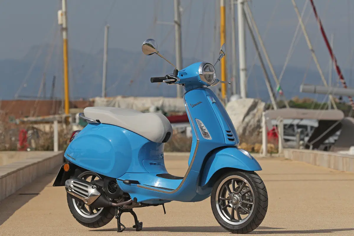 Vespa Primavera 125 Primavera 125 3V ie ABS 50° Anniversario (2018 - 19) (6)