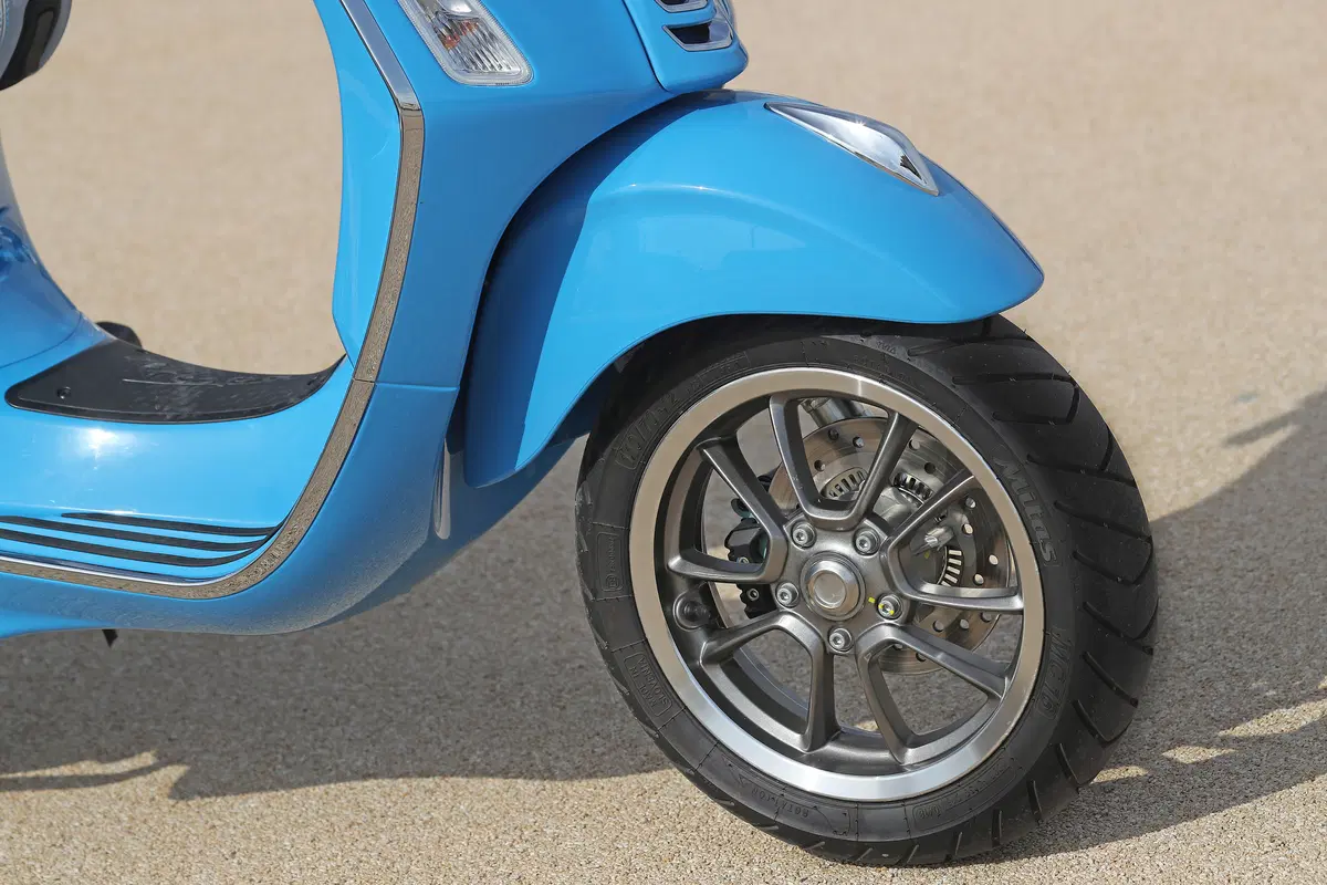 Vespa Primavera 125 Primavera 125 3V ie ABS 50° Anniversario (2018 - 19) (7)