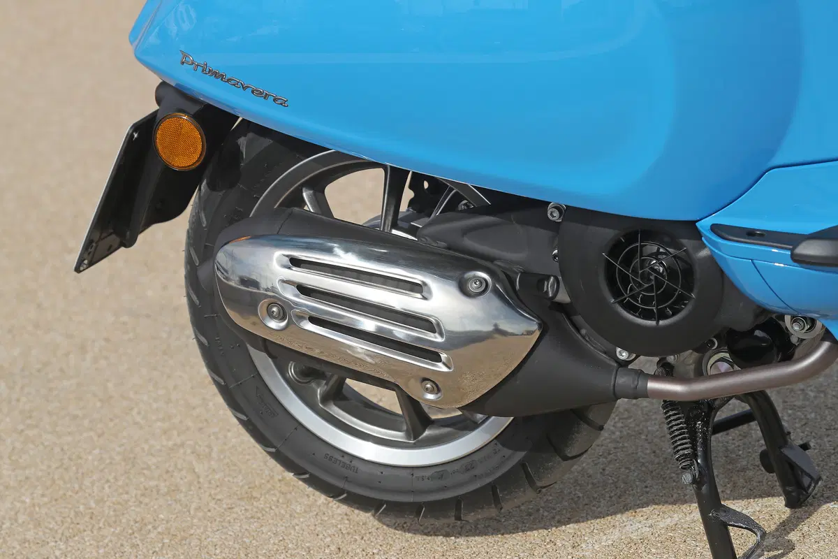 Vespa Primavera 125 Primavera 125 3V ie ABS 50° Anniversario (2018 - 19) (9)
