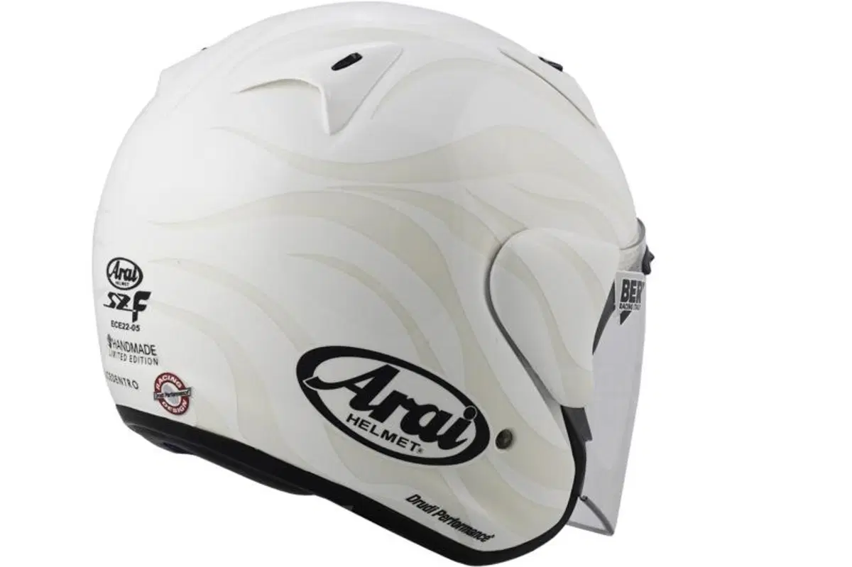 Caschi Arai Lucedentro (2)