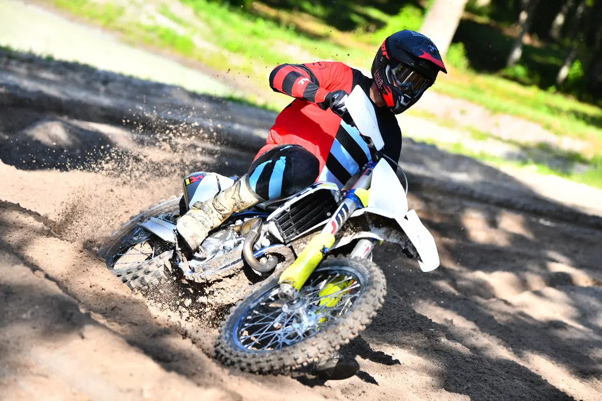 Husqvarna FC e TC 2019. Intelligent Moto (2)