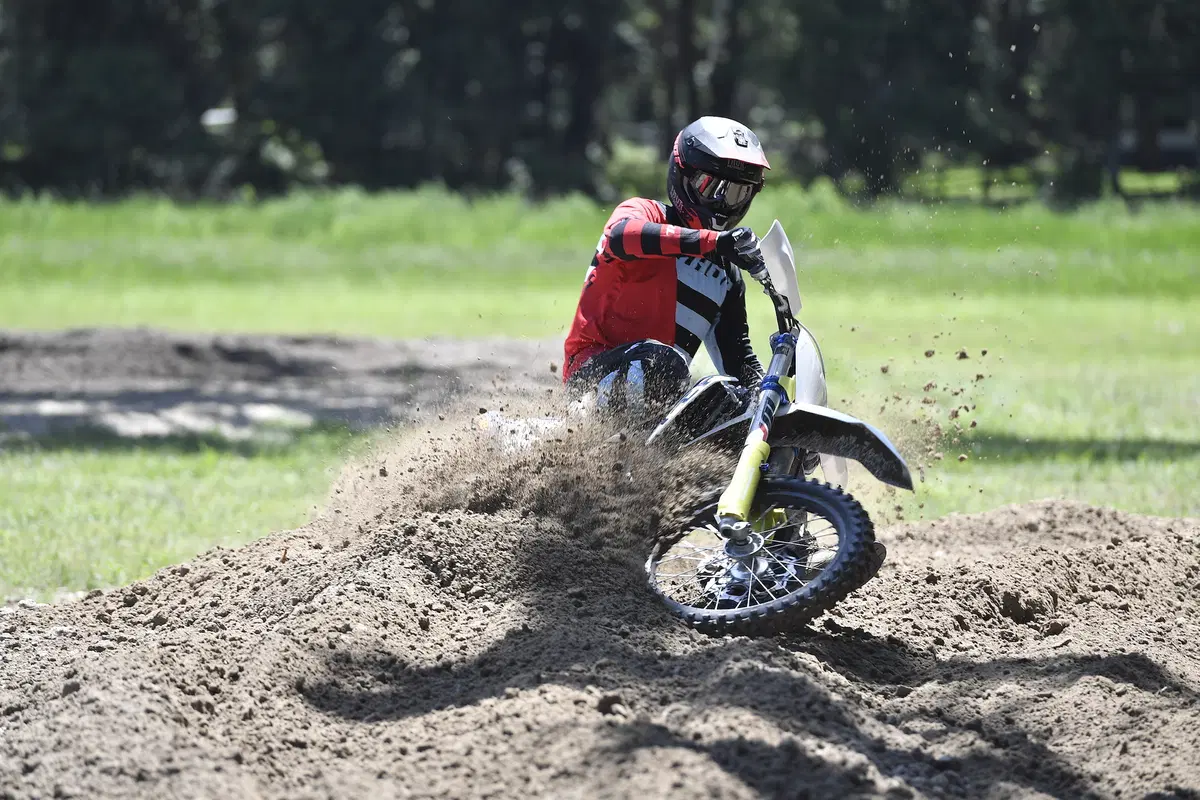 Husqvarna FC e TC 2019. Intelligent Moto (3)