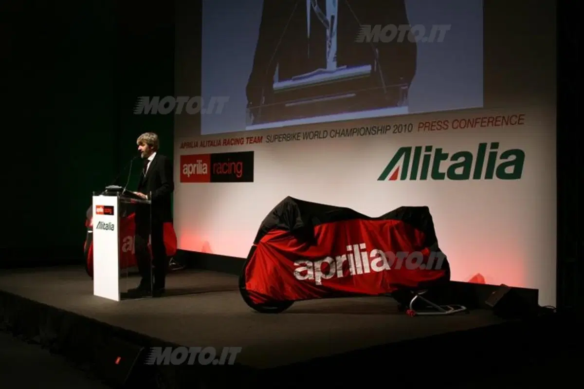 L'Aprilia Alitalia Racing Team affila le armi (9)