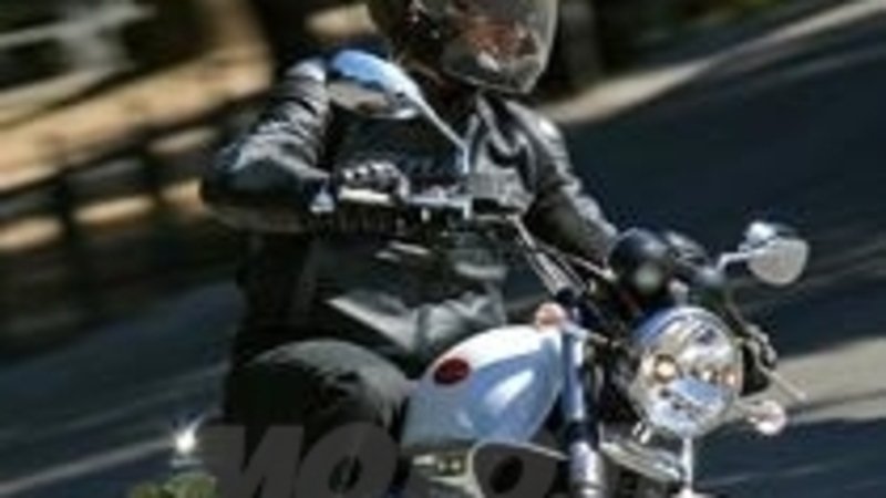 Moto Guzzi Nevada 750 Classic 