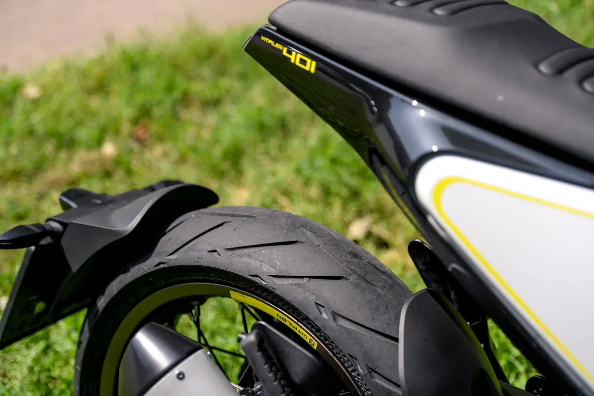 Husqvarna Svartpilen e Vitpilen 401 – Potere ai piccoli (26)