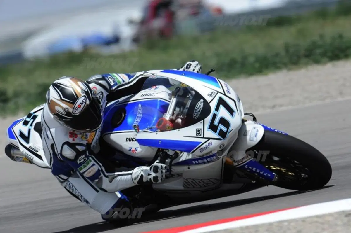 DFX sceglie Lanzi per il Mondiale SBK (3)