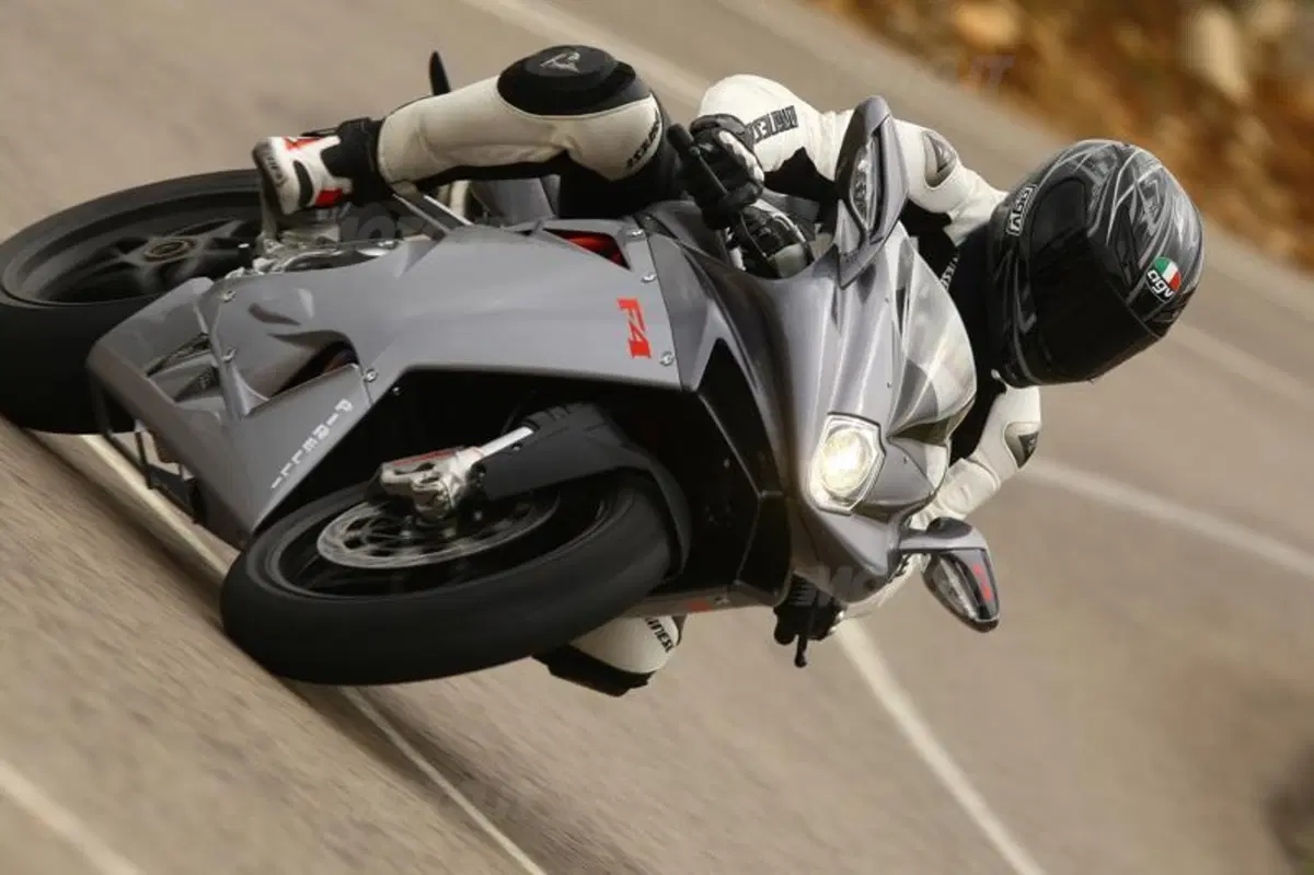MV Agusta F4  (6)