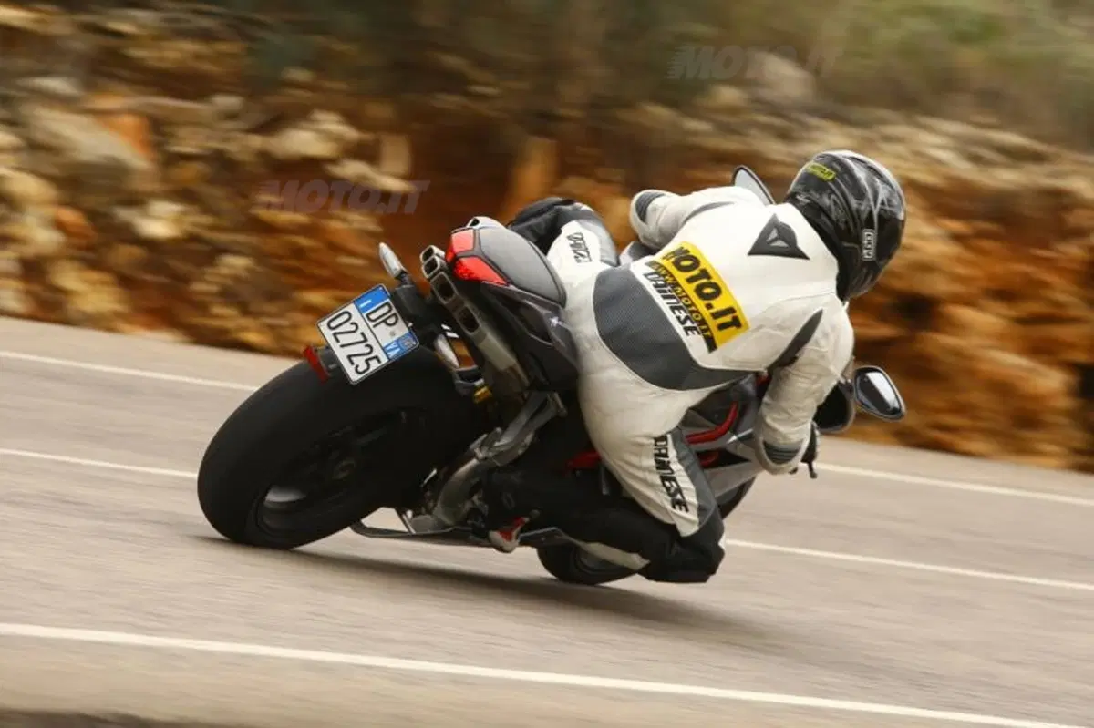 MV Agusta F4  (7)