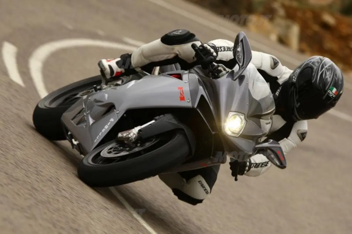 MV Agusta F4  (8)
