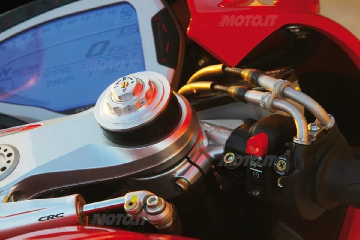 MV Agusta F4  (19)