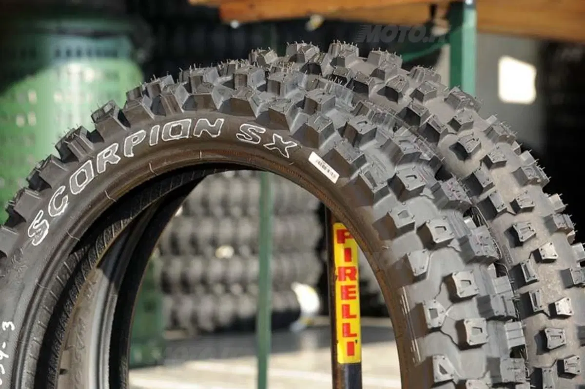 Pirelli debutta nel Supercross con Scorpion SX (2)