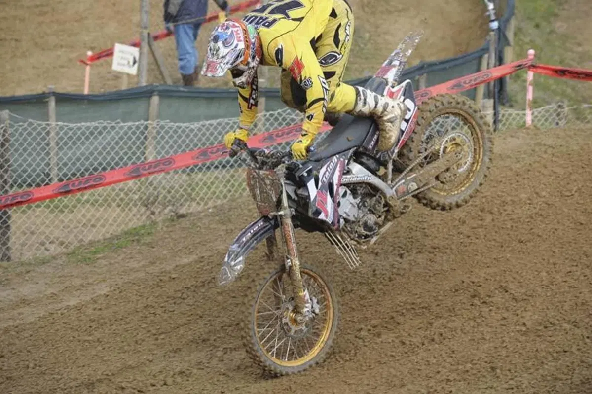 Motocross: numeri da circo! (2)