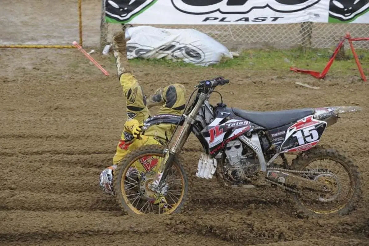 Motocross: numeri da circo! (10)