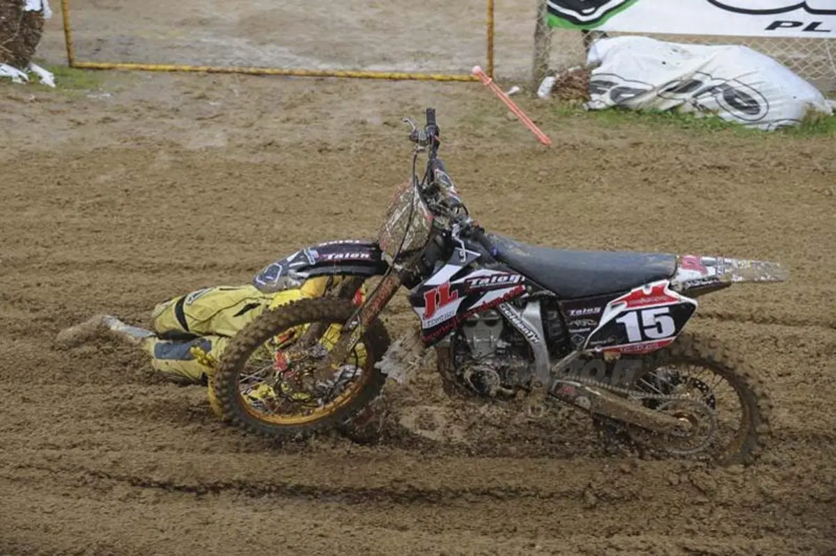 Motocross: numeri da circo! (12)