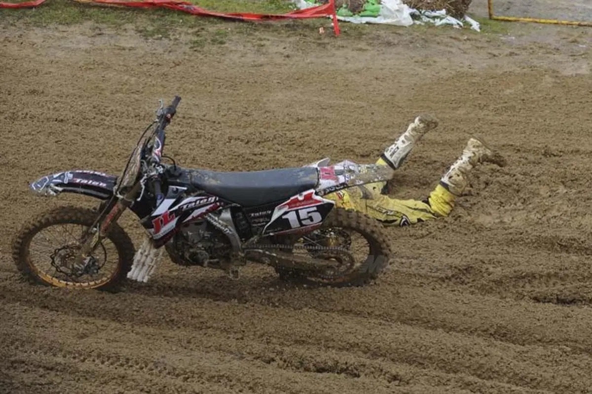 Motocross: numeri da circo! (19)