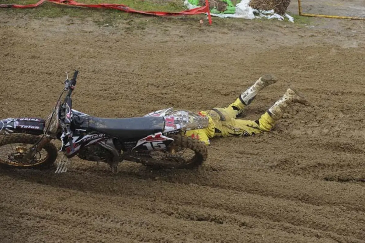 Motocross: numeri da circo! (20)
