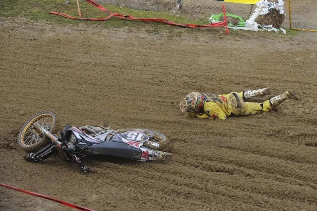 Motocross: numeri da circo! (23)