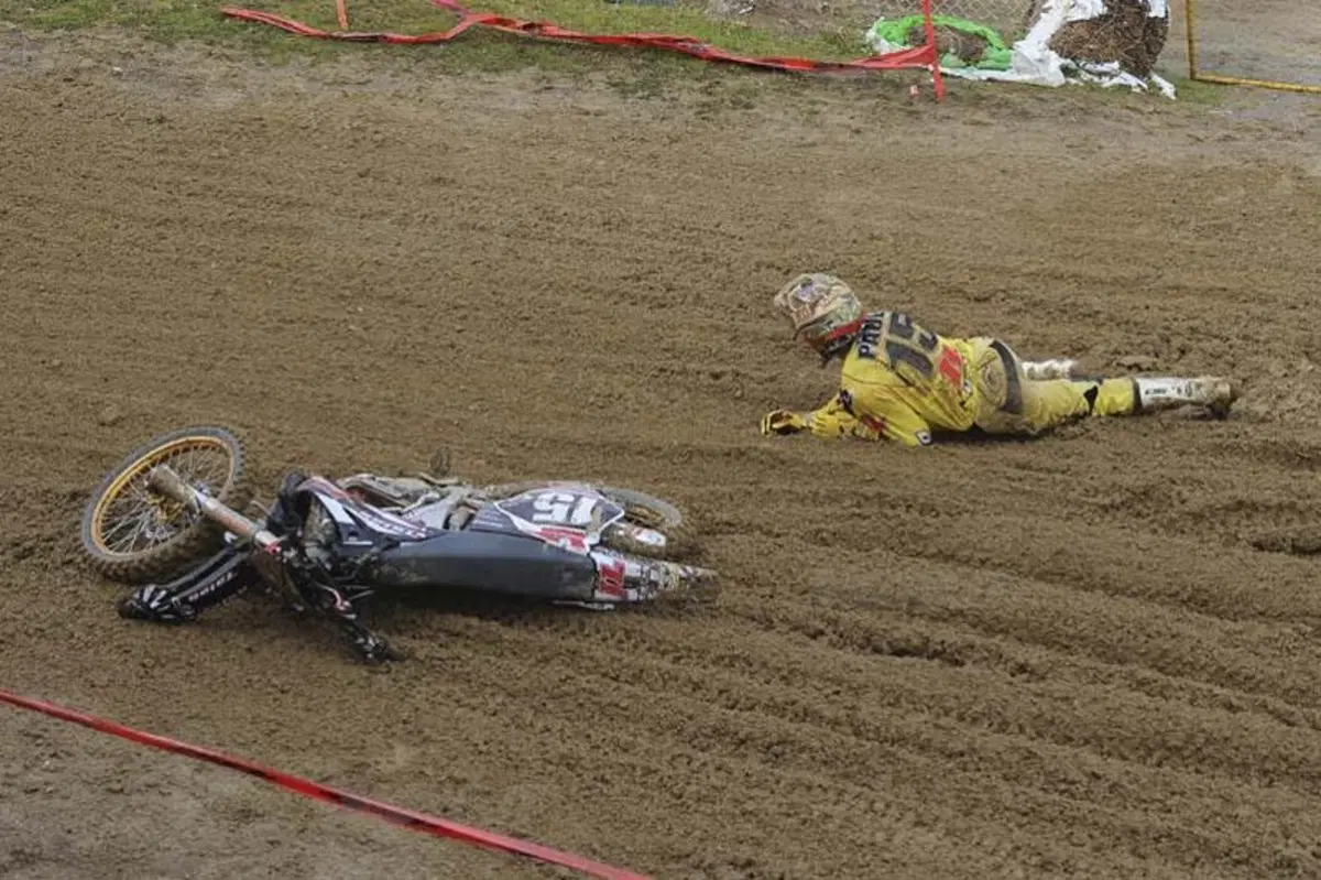Motocross: numeri da circo! (25)