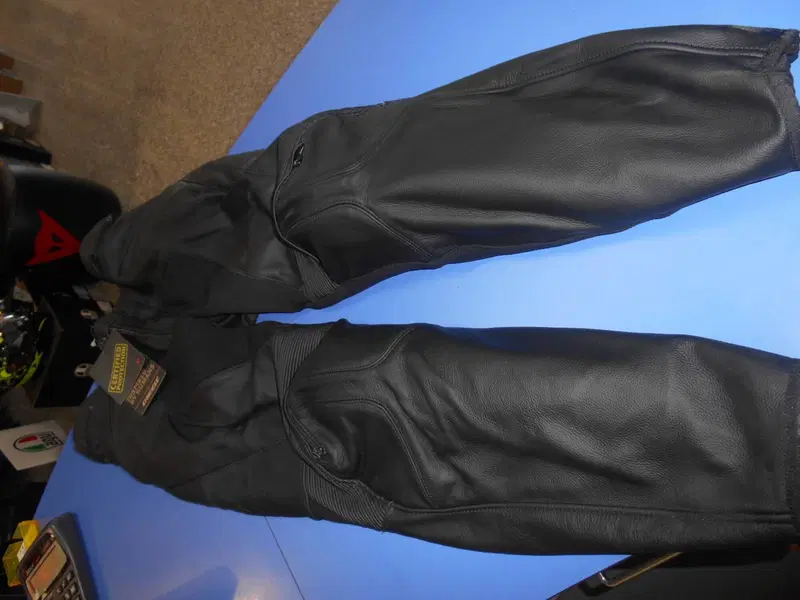 PONY C2 PANTALONE PELLE Dainese (2)
