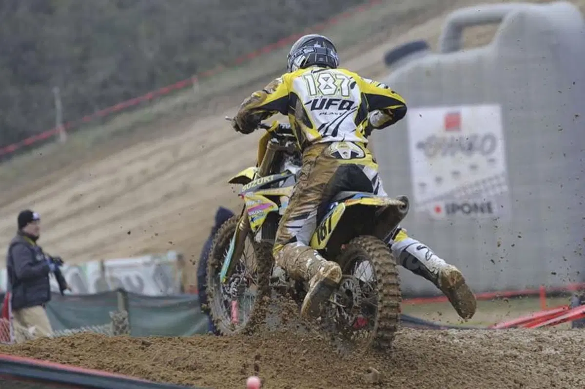 Motocross: numeri da circo! (50)