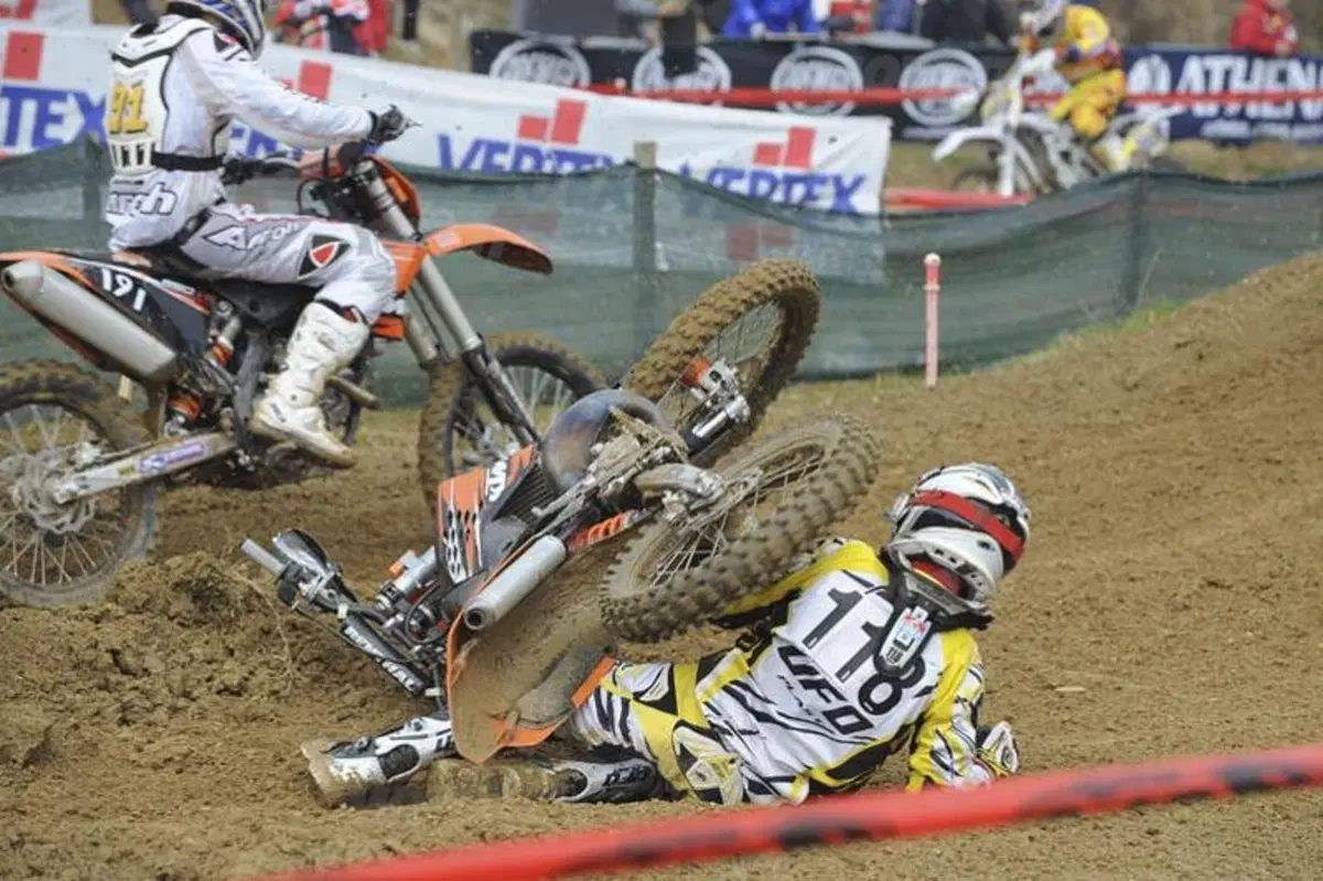 Motocross: numeri da circo! (57)