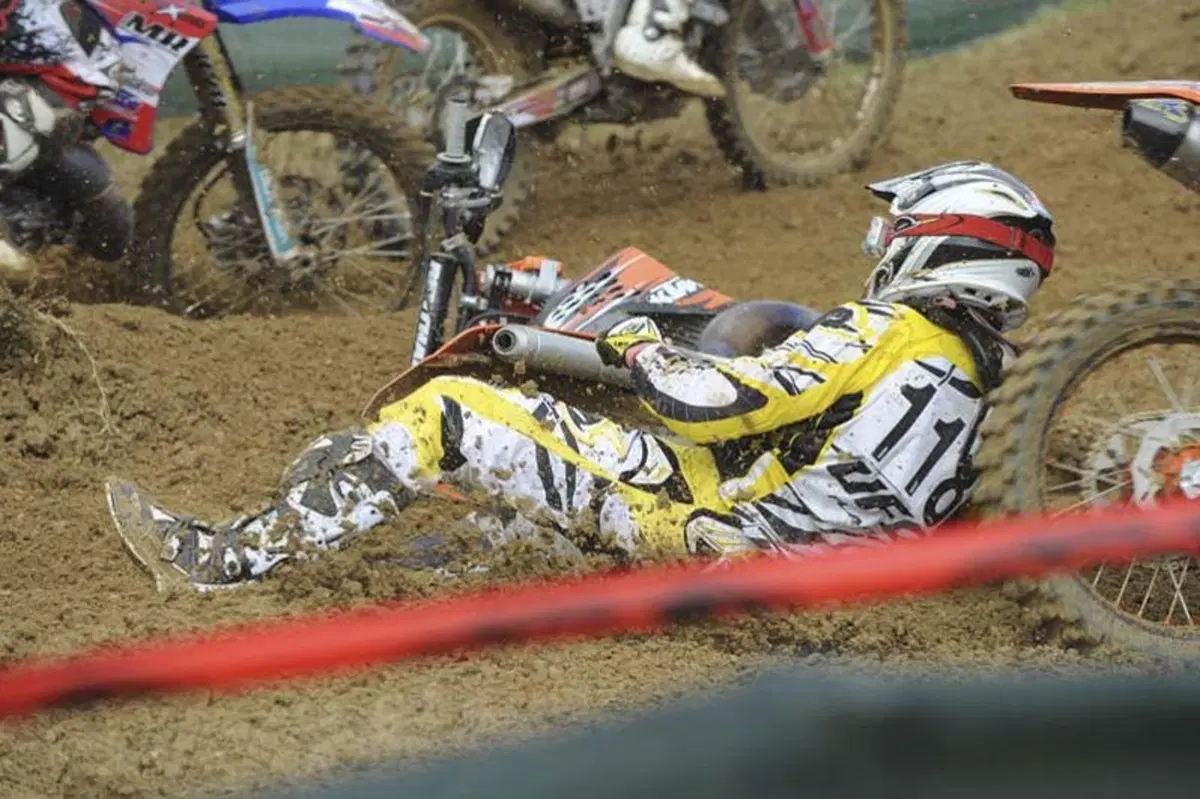 Motocross: numeri da circo! (61)
