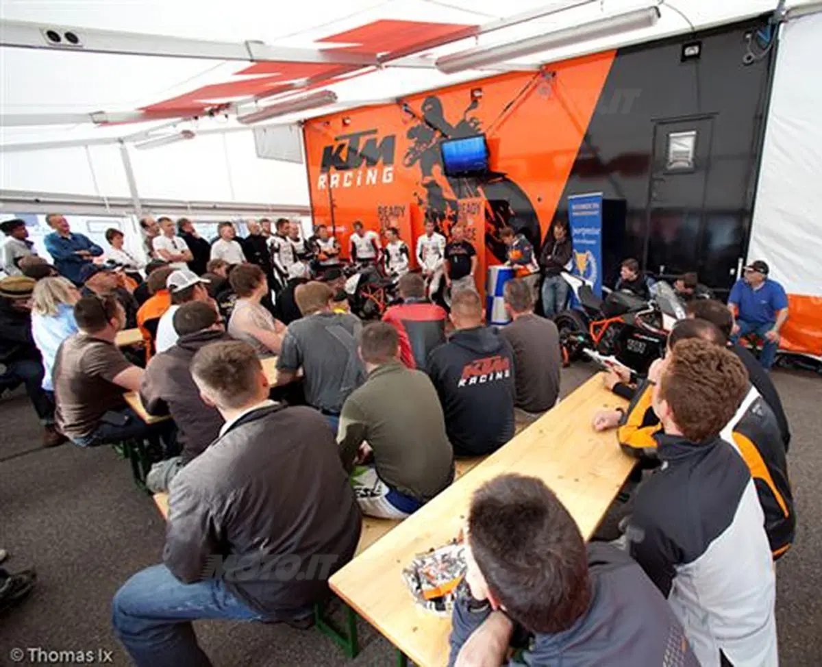 TnT: in pista con KTM (3)