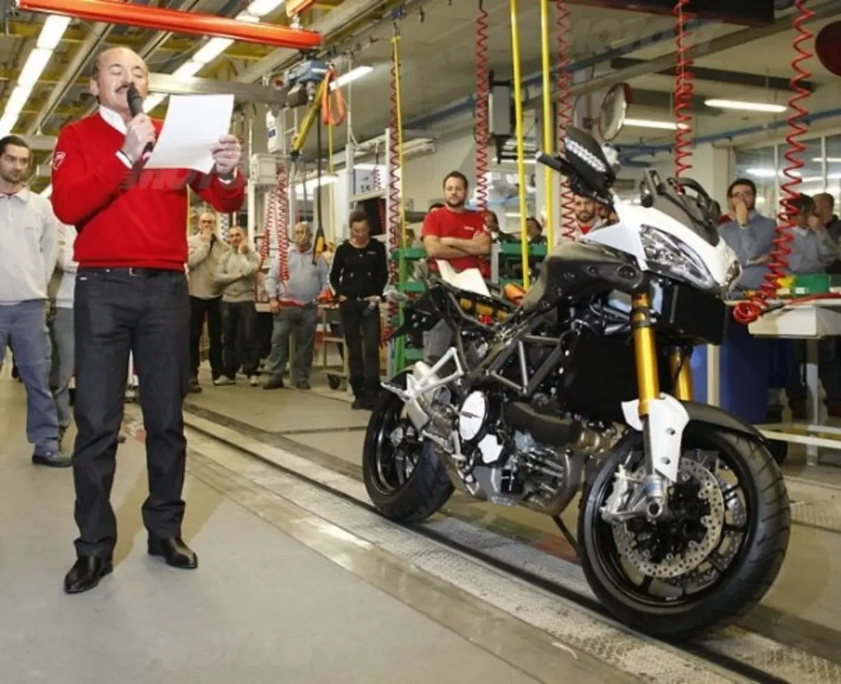 Multistrada 1200: la prima della linea