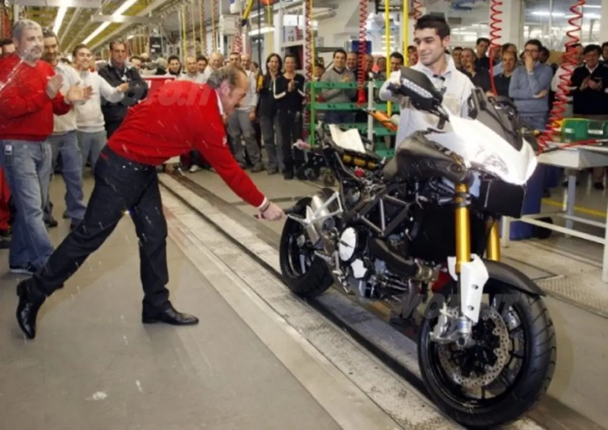 Multistrada 1200: la prima della linea (2)