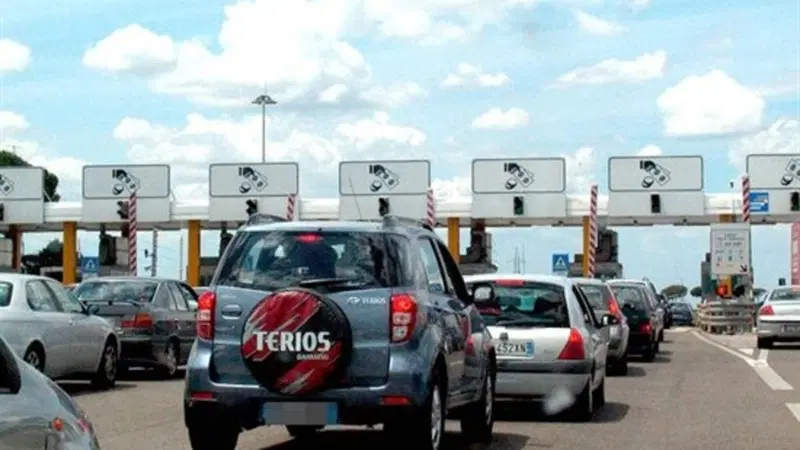 De Vita: "Autostrade, i nostri ex-deputati hanno viaggiato gratis per 10 anni"