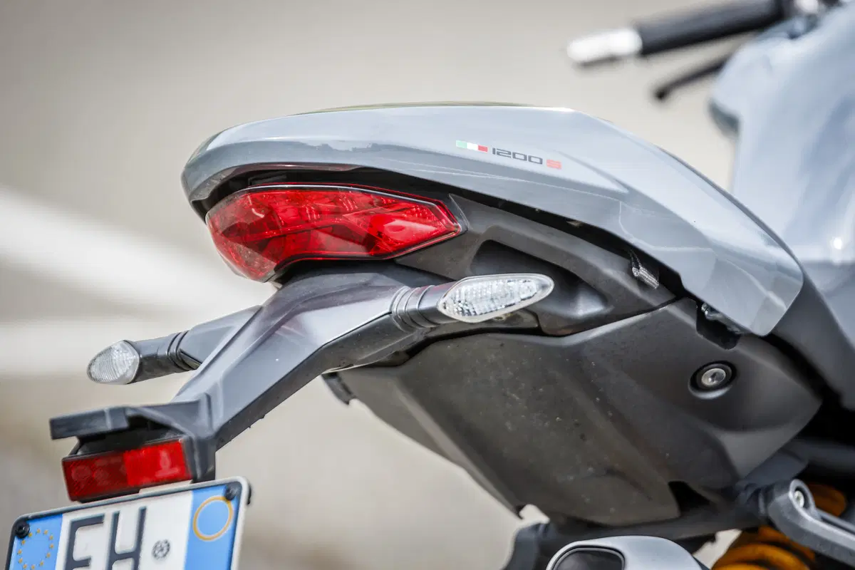 Ducati Monster 1200S v Honda CB1000R v Triumph Speed Triple RS (6)
